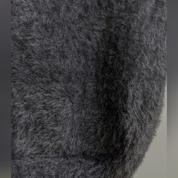 NWT ... Hannah Banana Tween( Size 16) Fuzzy Heart Sweater - Picture 5 of 6